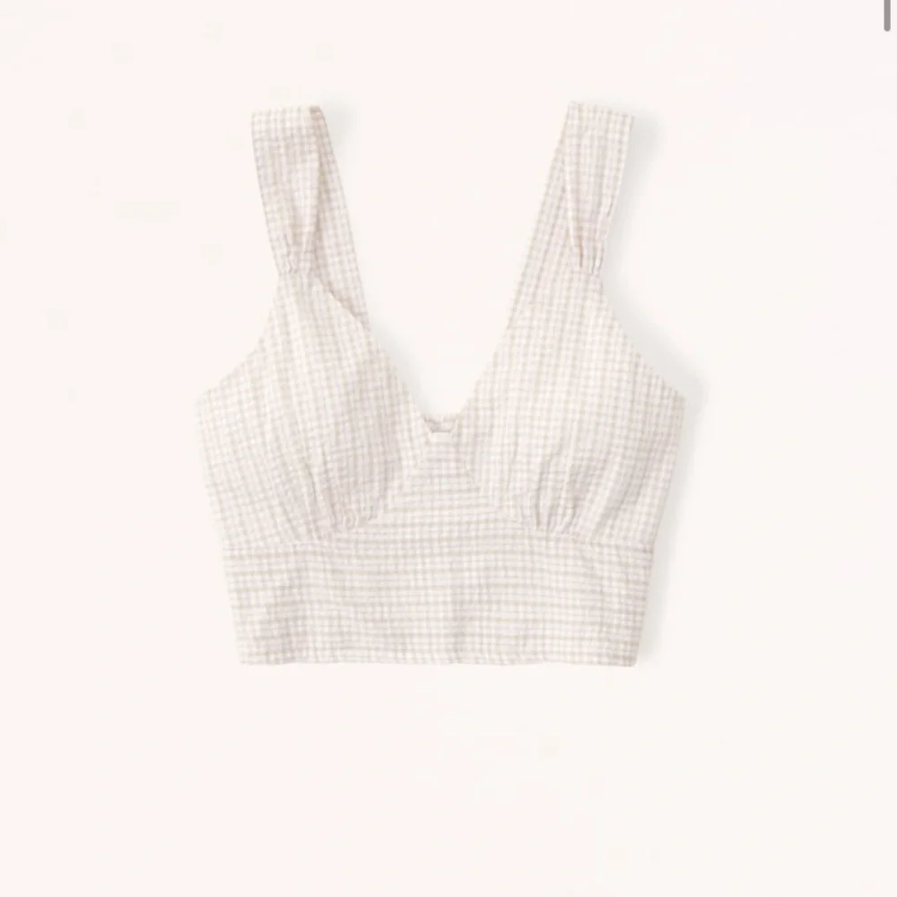 CLEANOUT - NWT Abercrombie Top - Picture 5 of 5